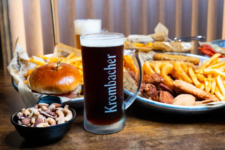 Food and drinks at SET Lounge & Billiards