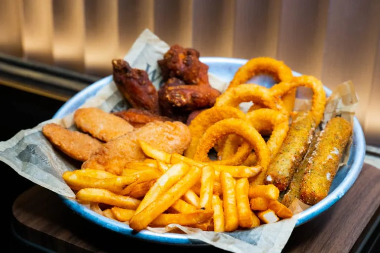 Food and drinks at SET Lounge & Billiards