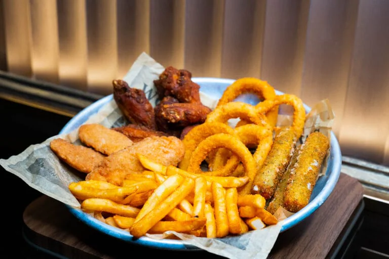 Food and drinks at SET Lounge & Billiards