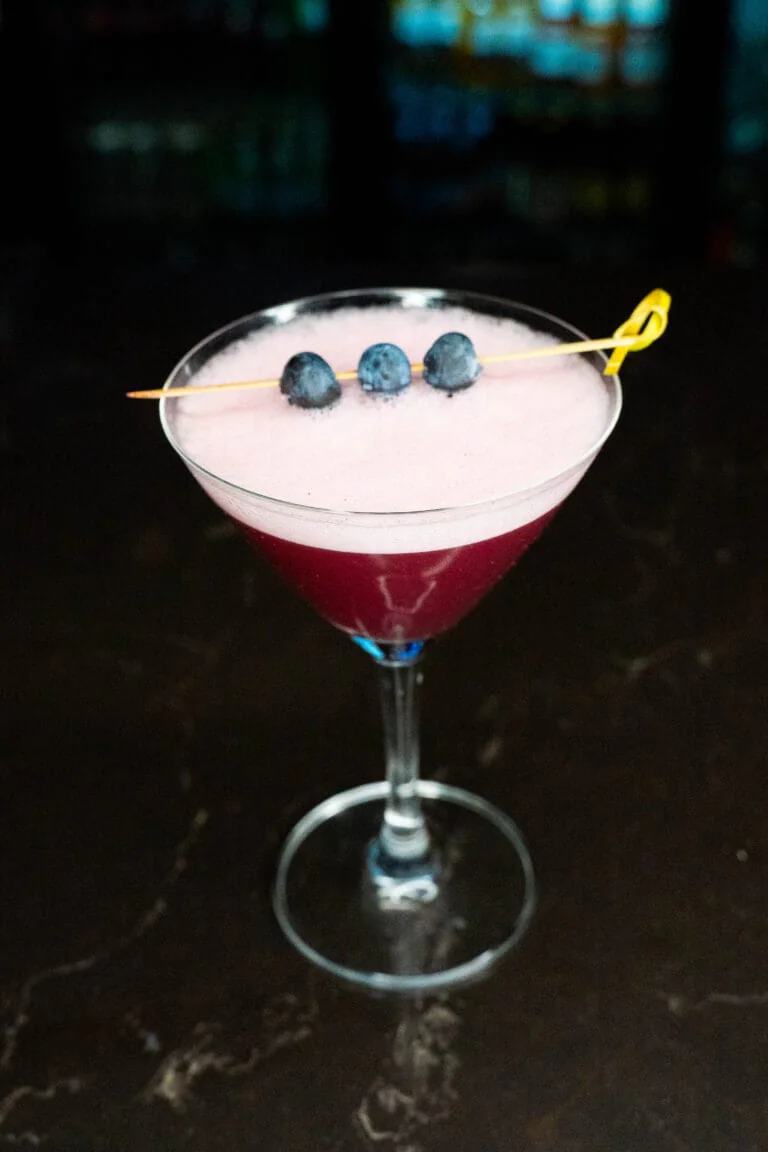 Food and drinks at SET Lounge & Billiards